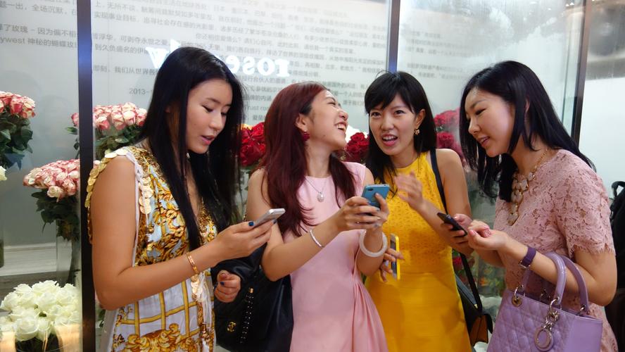 Roseonly互联网模式能俘获屌丝用户吗？-图1