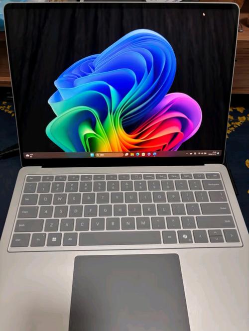 Surface Book屏幕具体是哪个品牌？-图3