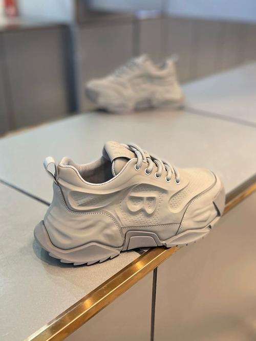 IT公司旗下有哪些鞋子品牌？-图2