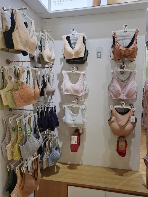 L39开头服装品牌是哪个国家的？-图1