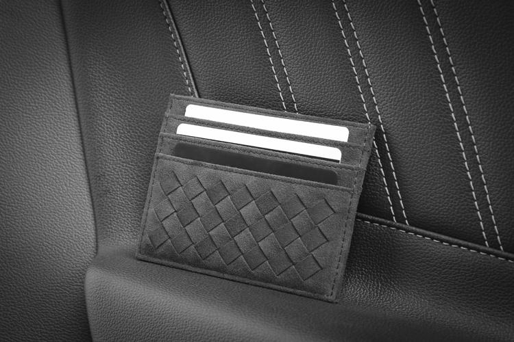 Alcantara是什么材质？为何高端车偏爱它？-图1